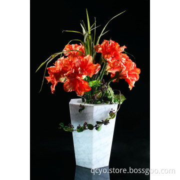 Beautiful Acrylic flower vase FOR Decoration